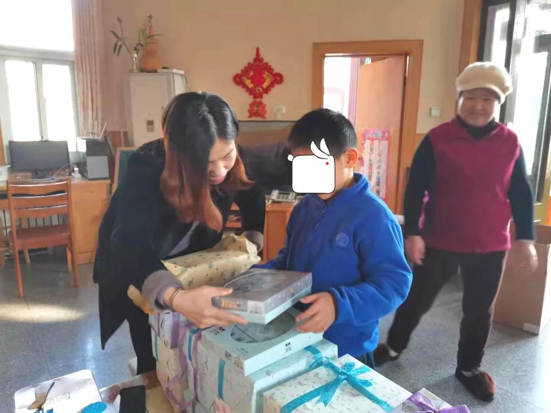 安卡米公益行 ▏為愛(ài)做個(gè)圣誕禮物，走進(jìn)煙臺(tái)SOS兒童村